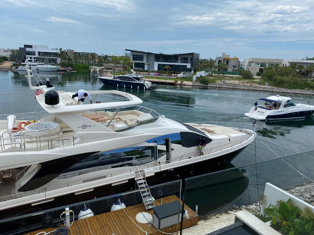 85 ft Azimut Motor Yacht