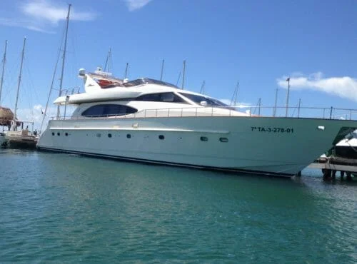 Large Power Yacht Azimut