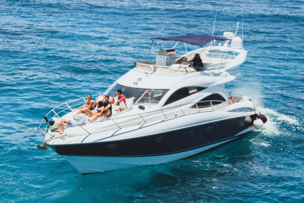 Luxury Yacht Rental Cancun