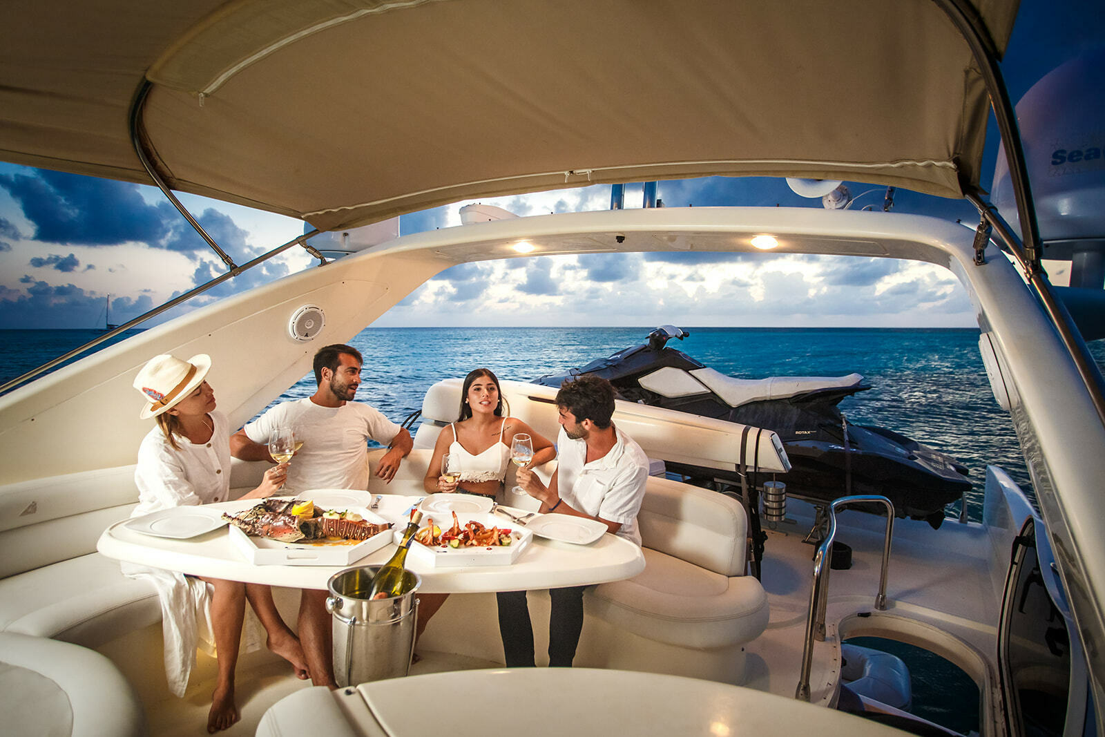 dinner cruise yacht rentals