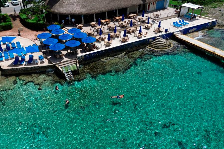  snorkeling in Cozumel | Luxury Yacht Rental Cancun
