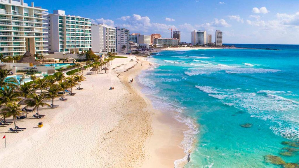 what to do in Cancun - Cancun yacht rentals