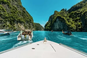 Pontoon Boat Rental Cancun or Yacht Rental