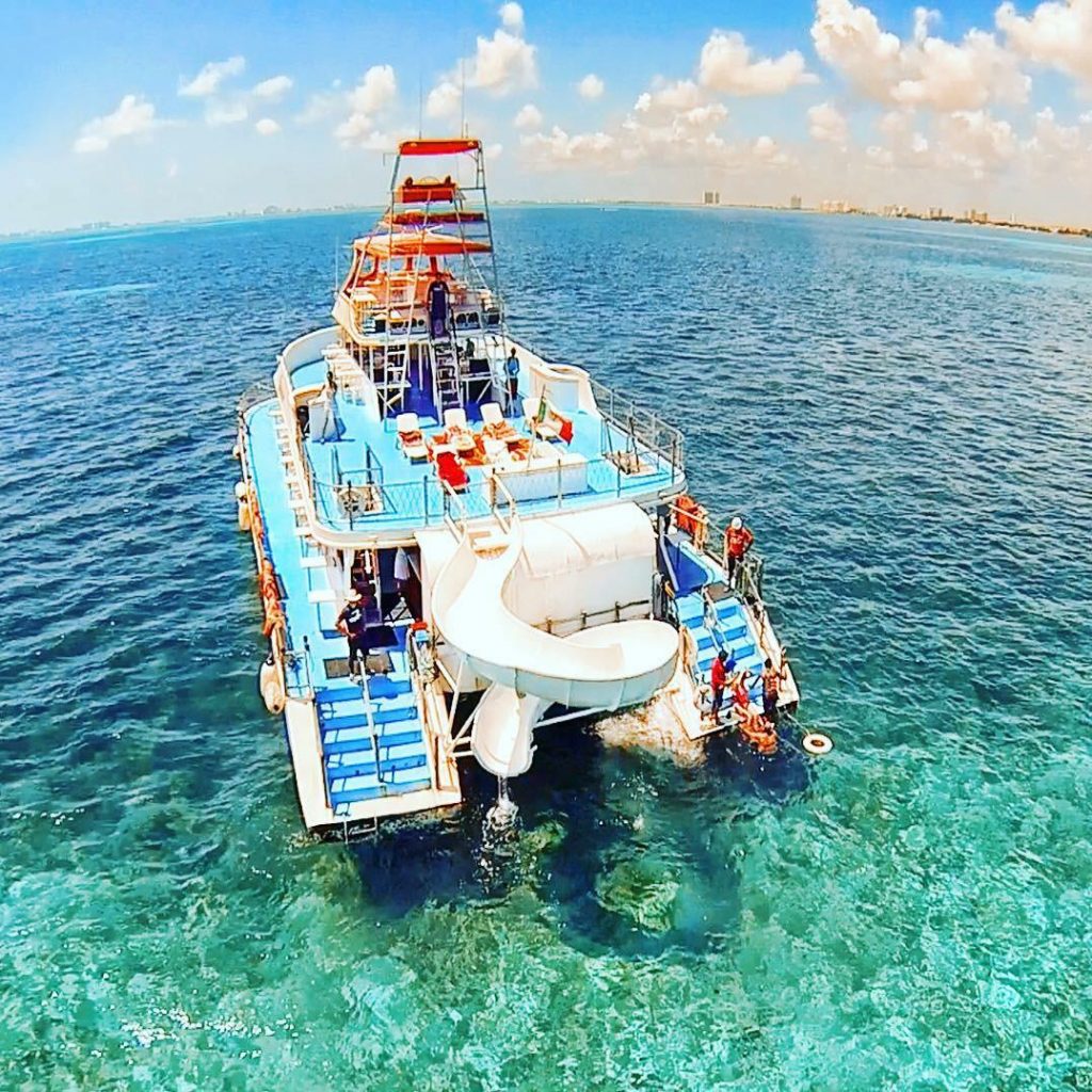 Luxury Yacht Rental Cancun